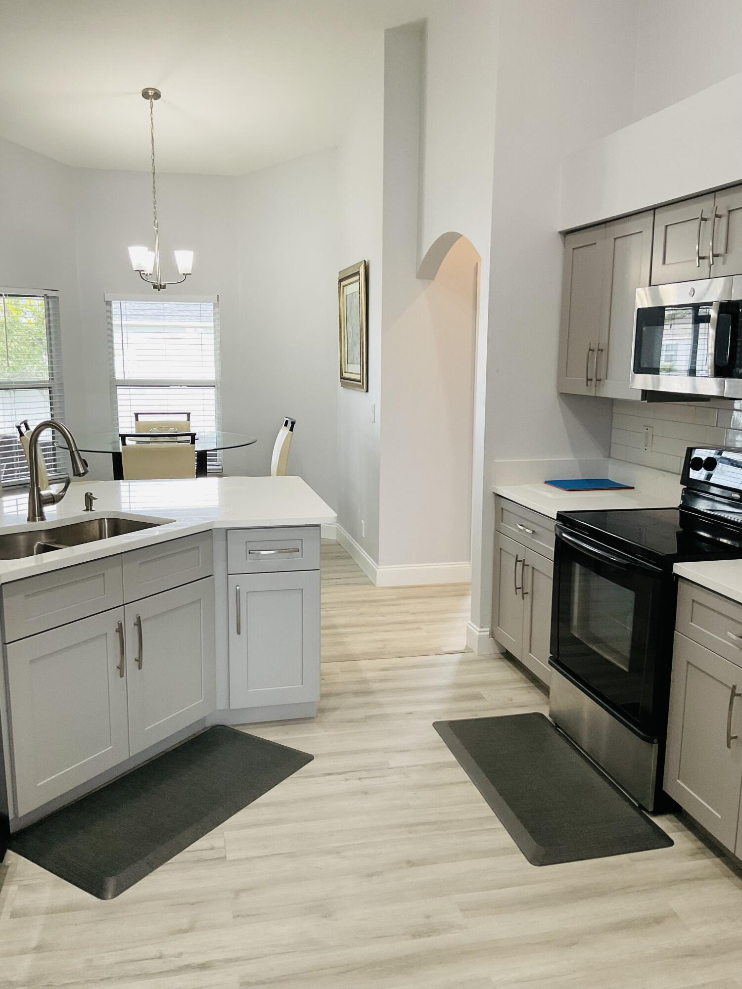 PORT ST LUCIE SECTION 21 - Residential Lease