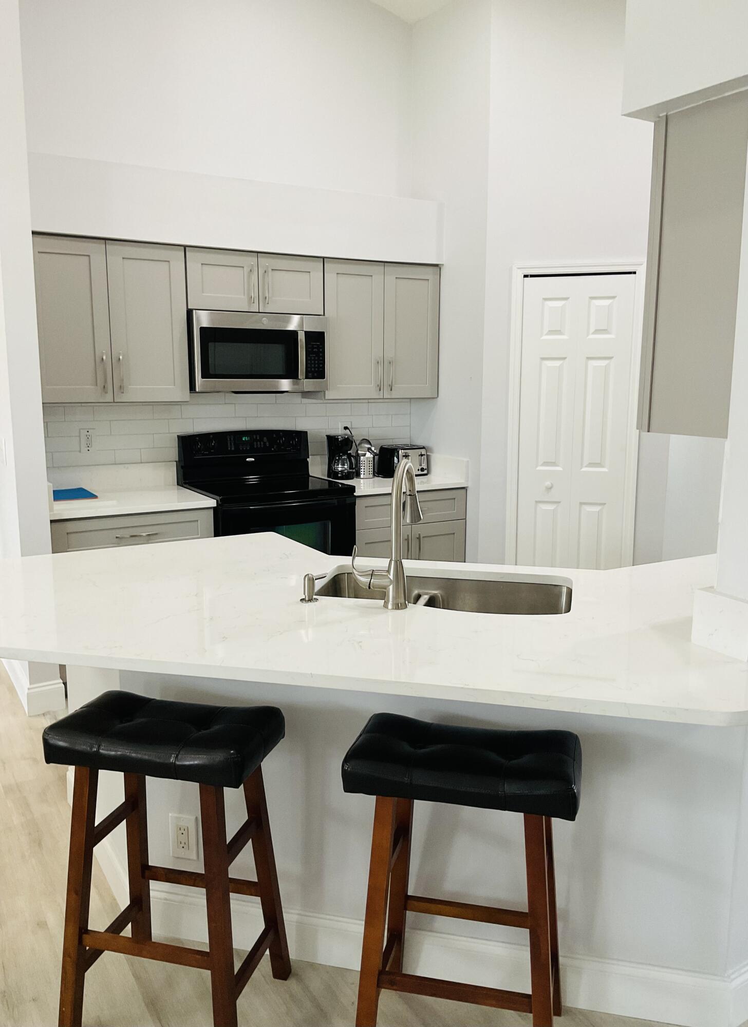 PORT ST LUCIE SECTION 21 - Residential Lease