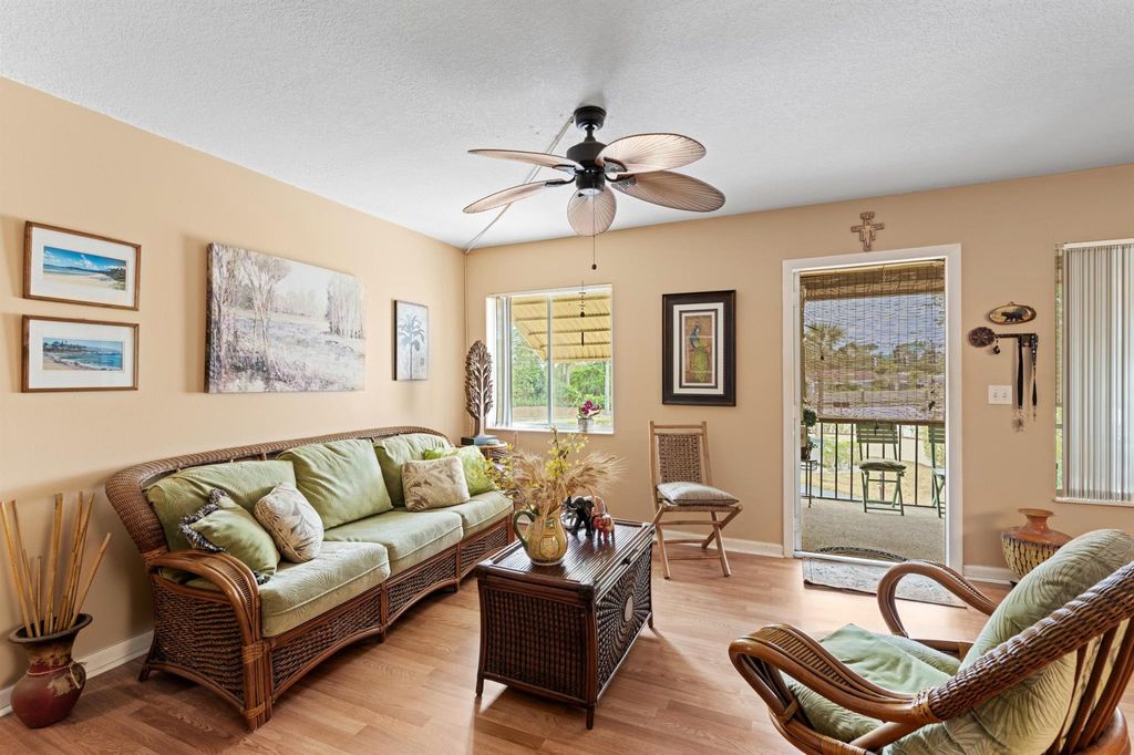 listing image 0