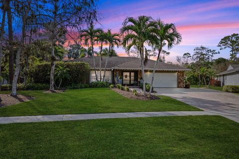 135 Saint Davids Way Wellington FL 33414