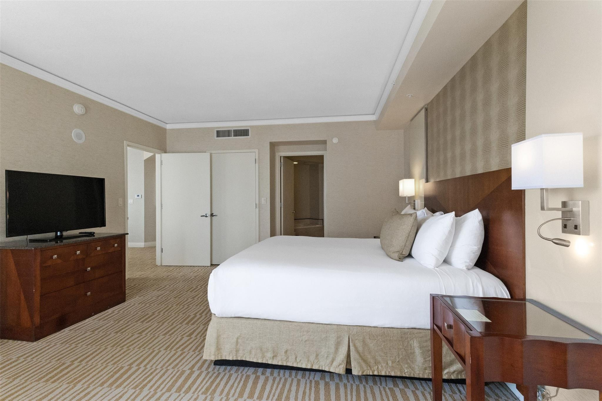 Trump International Beach - Residential