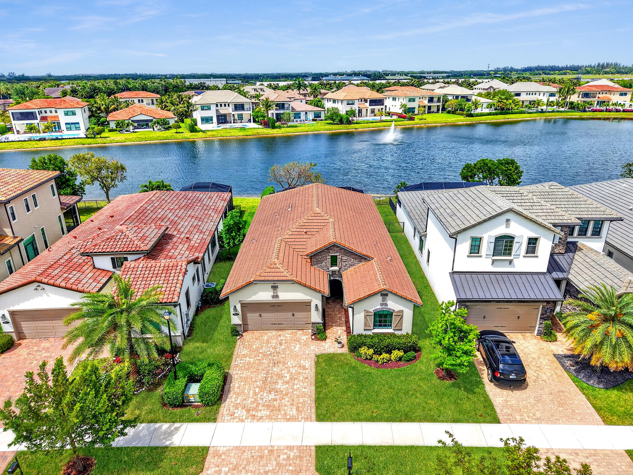 8524 Grand Prix Lane