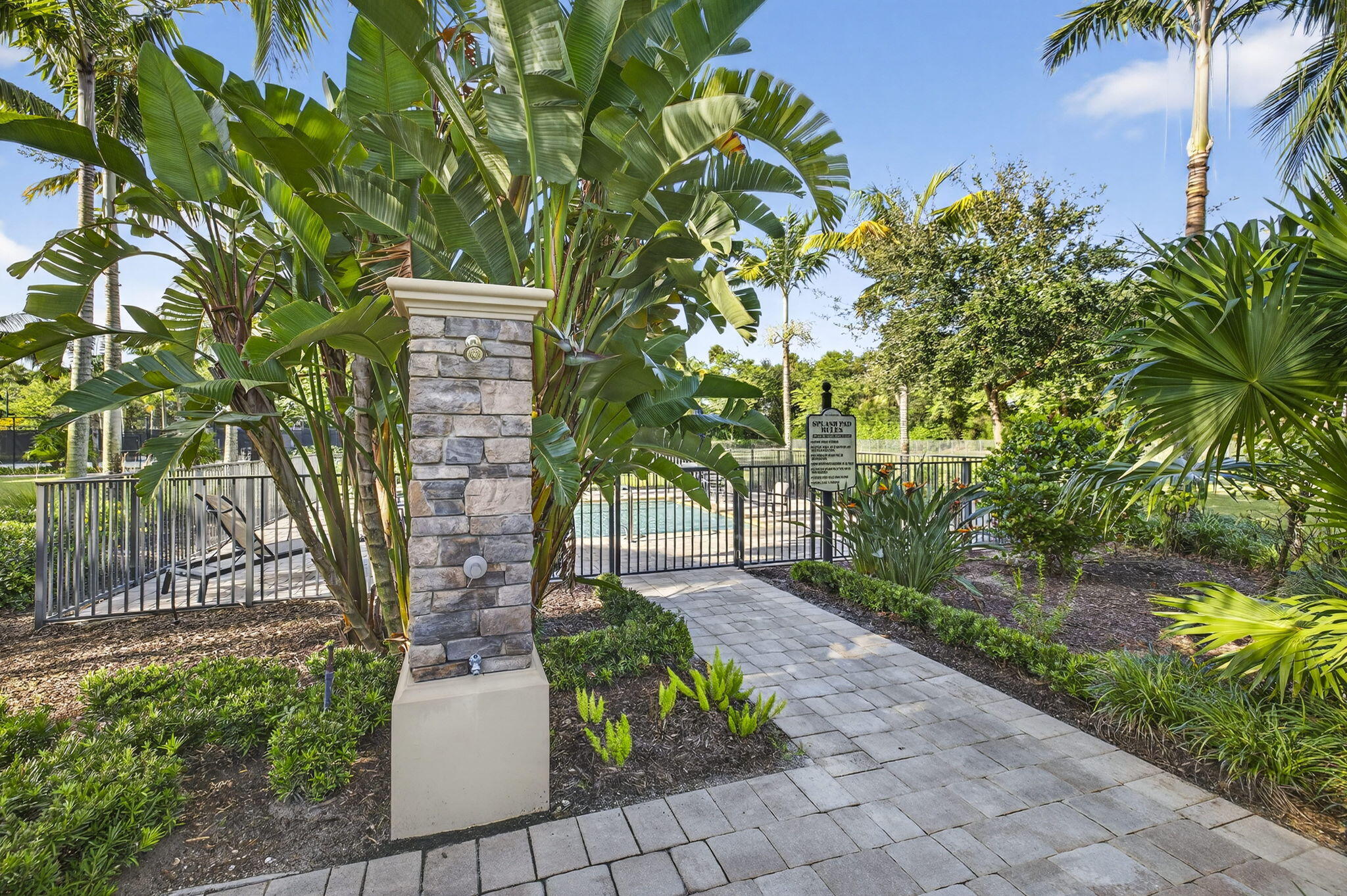 PALM MEADOWS ESTATES - Residential