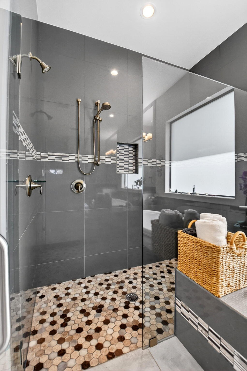 PALM MEADOWS ESTATES - Residential