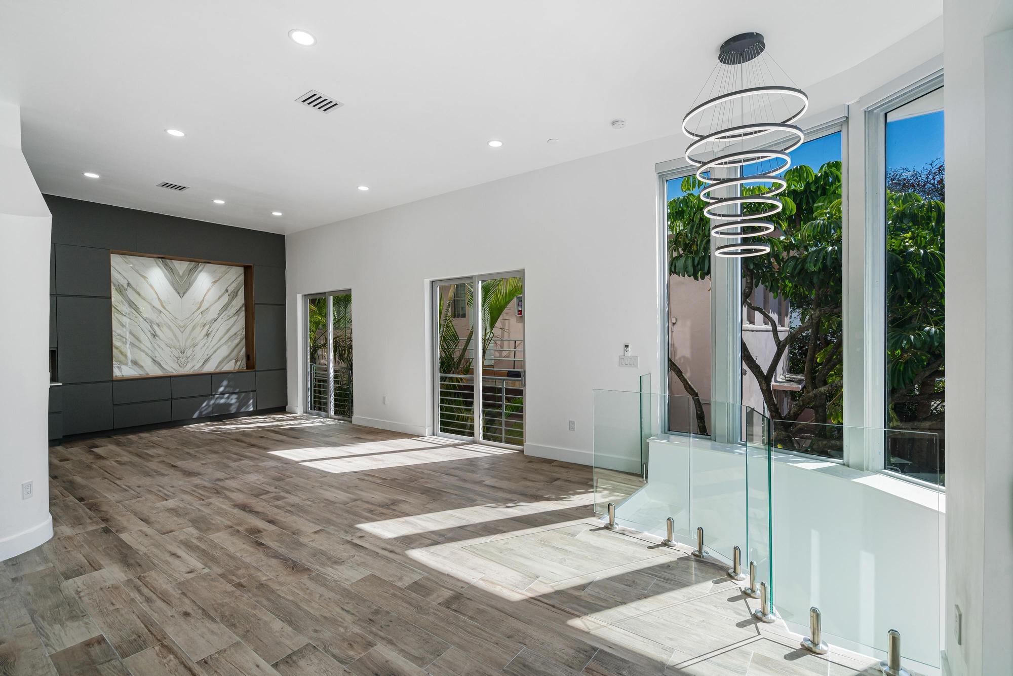 361 Jefferson Avenue 1