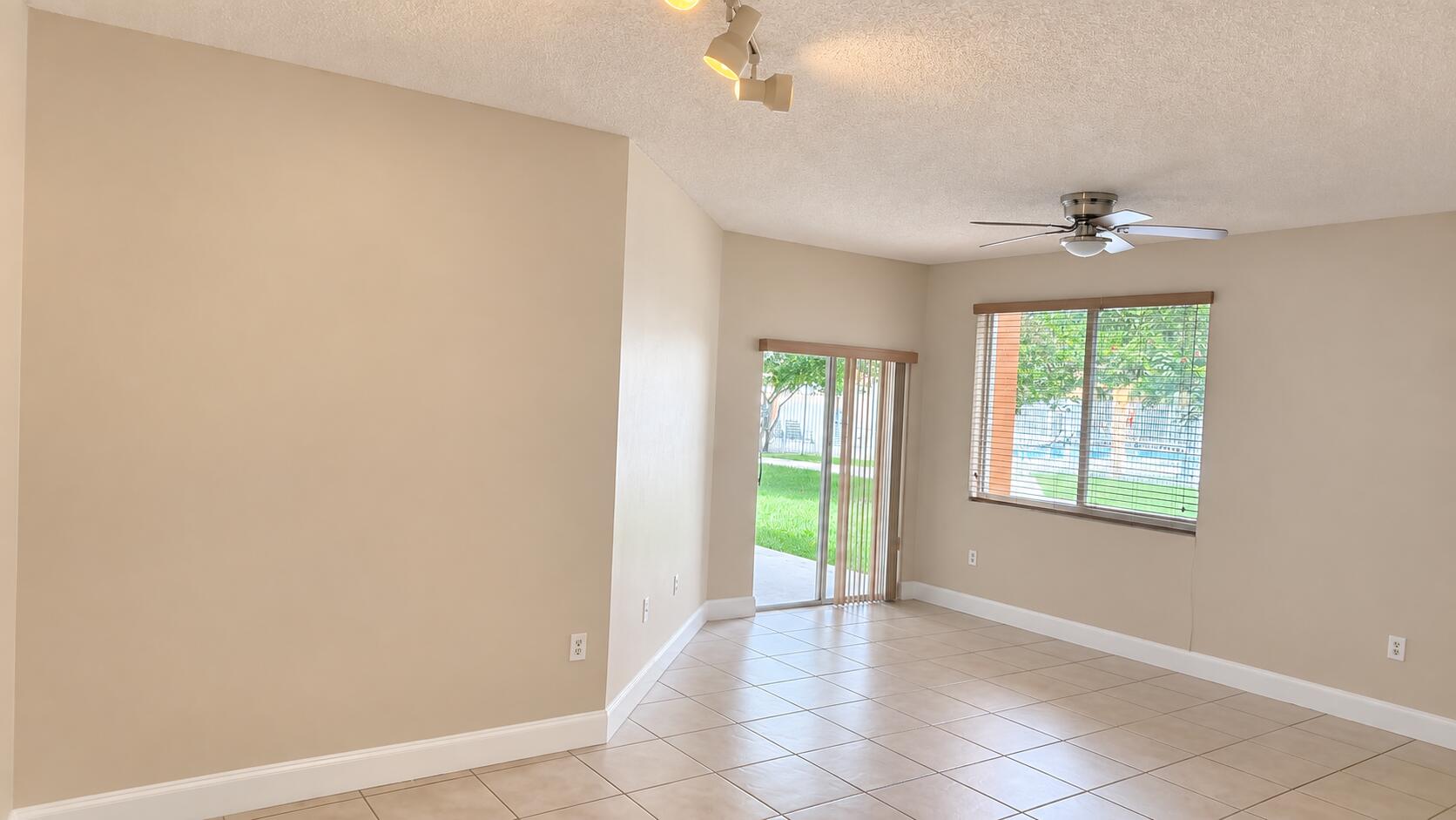 6952 SW 39TH Street C106