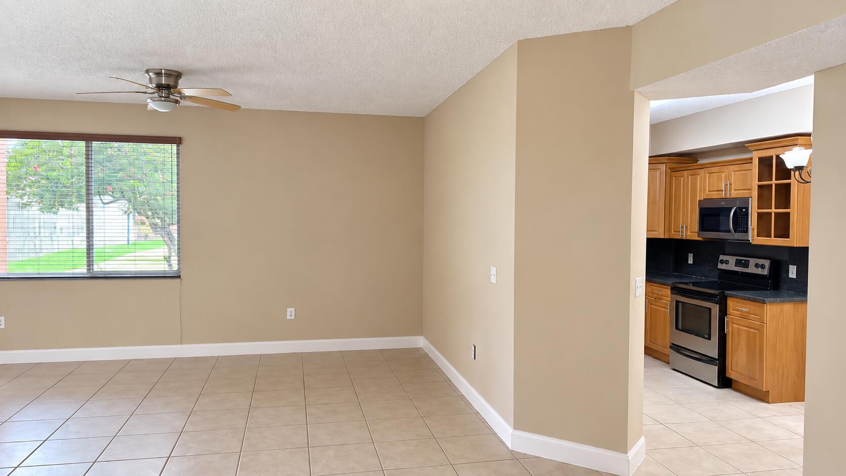 6952 SW 39TH Street C106