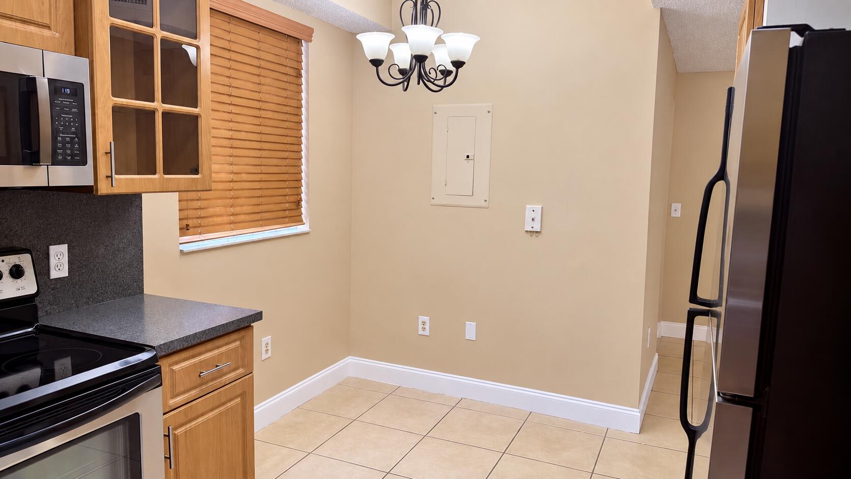 6952 SW 39TH Street C106