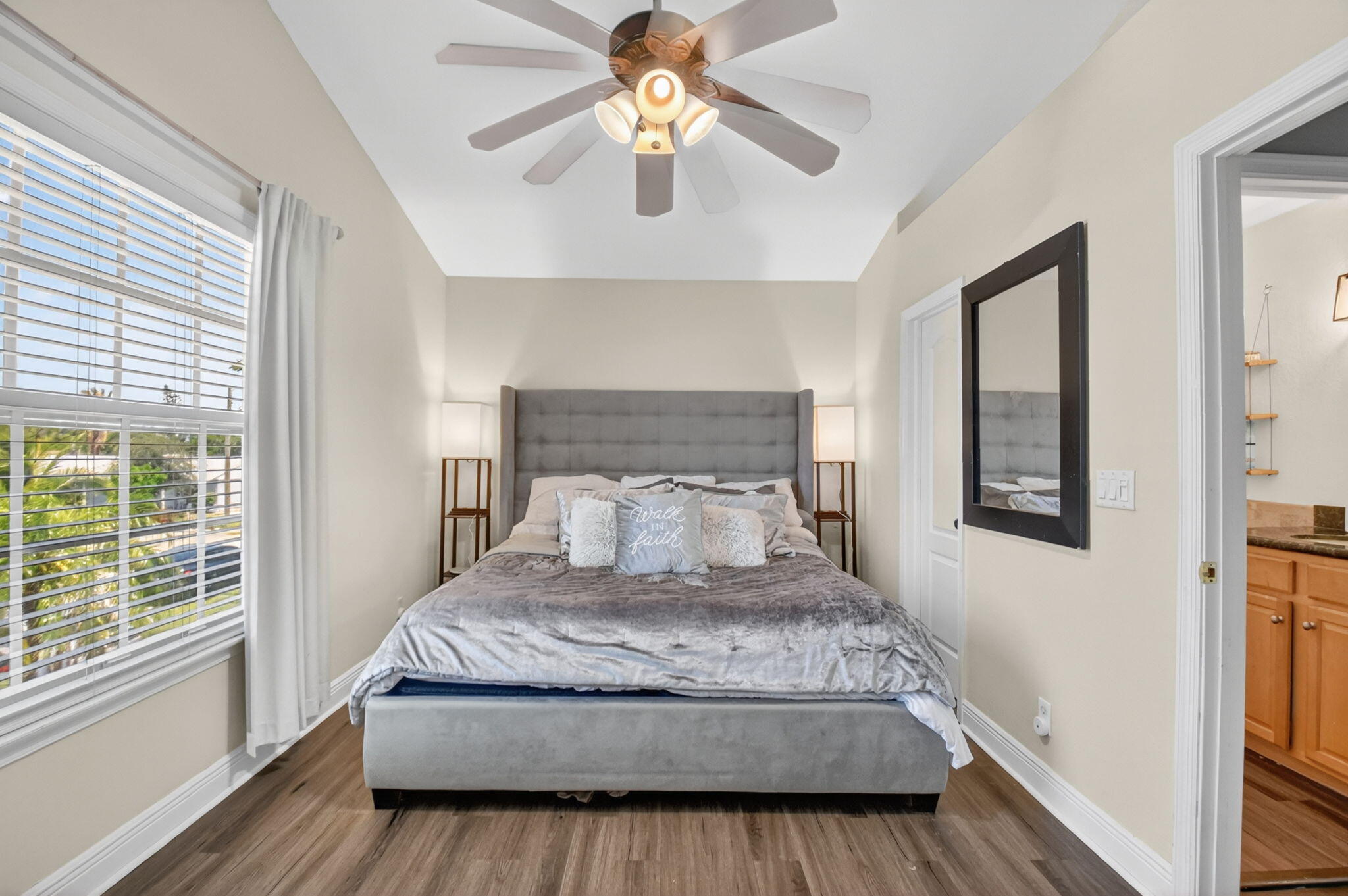 KENWOOD - Residential