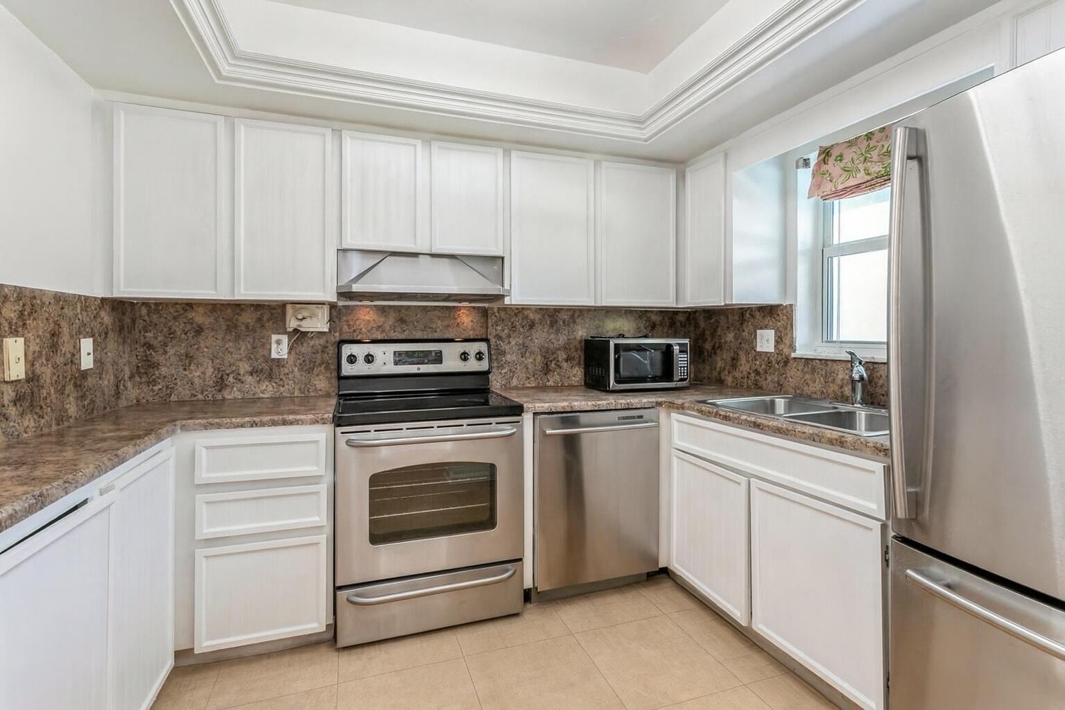 SURF PARK SEVEN CONDO - Residential Lease