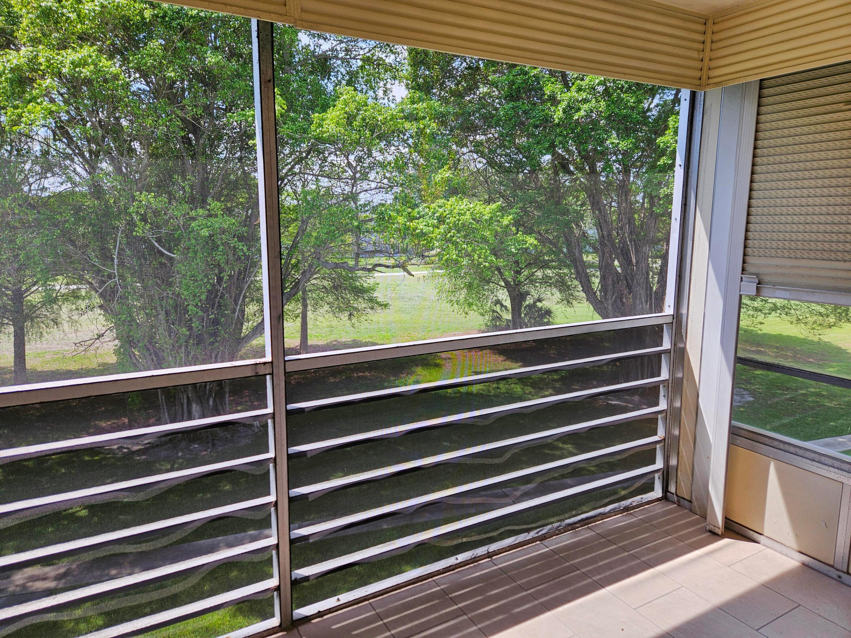 SANDS POINT CONDOMINIUM IV - Residential