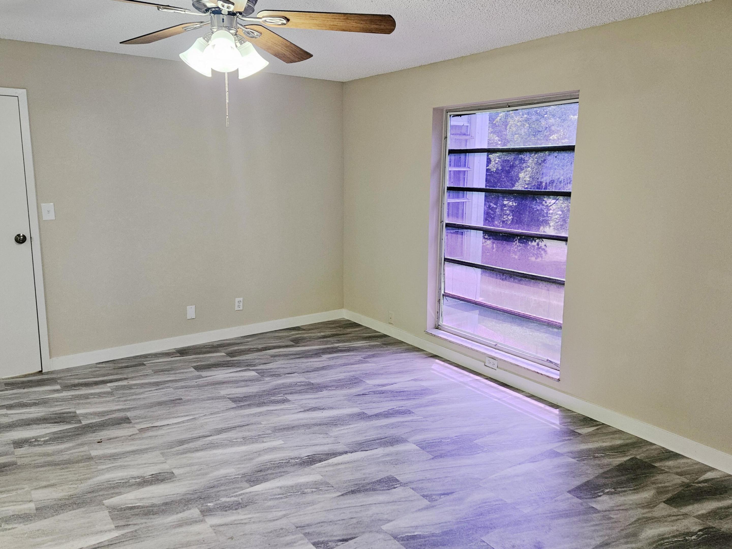 SANDS POINT CONDOMINIUM IV - Residential