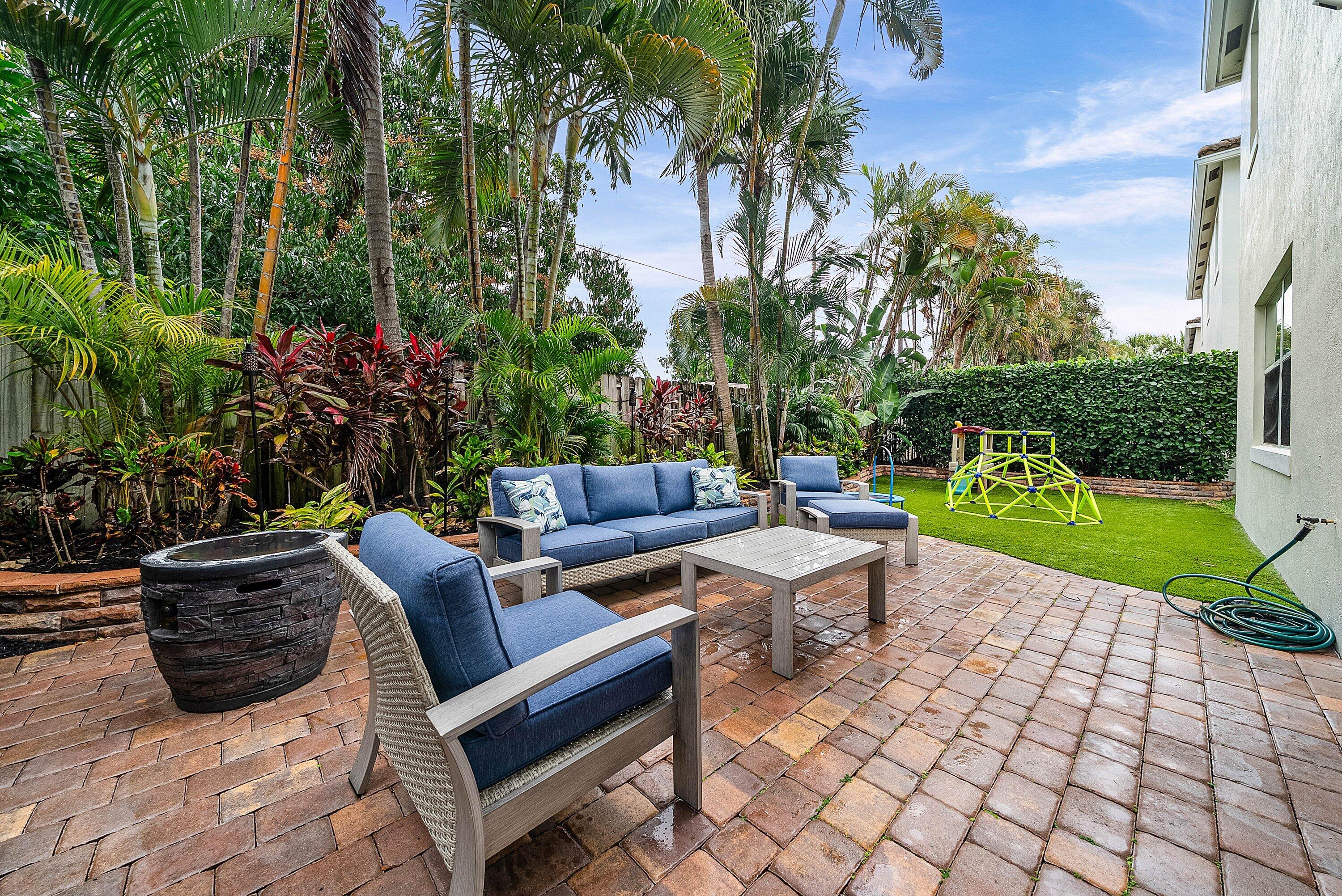 ESTATES AT HERITAGE CLUB - Residential