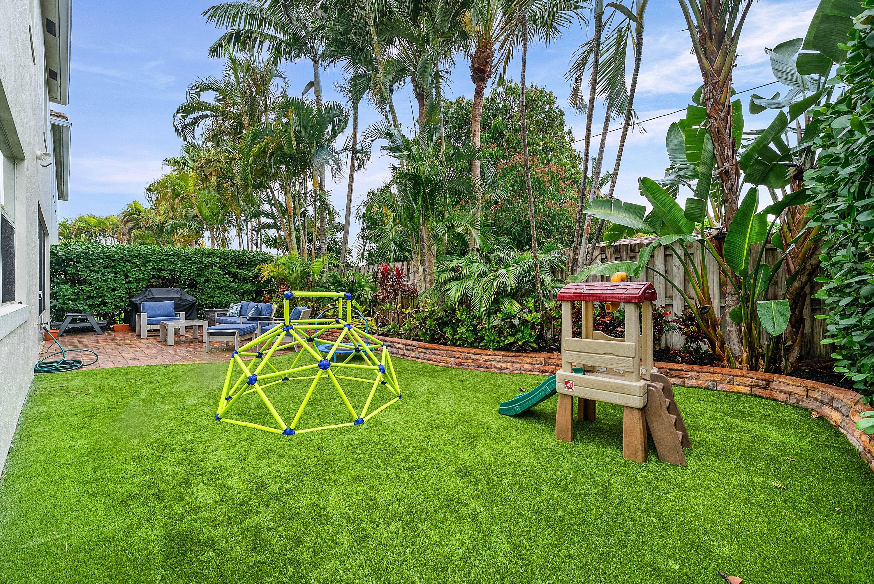 ESTATES AT HERITAGE CLUB - Residential