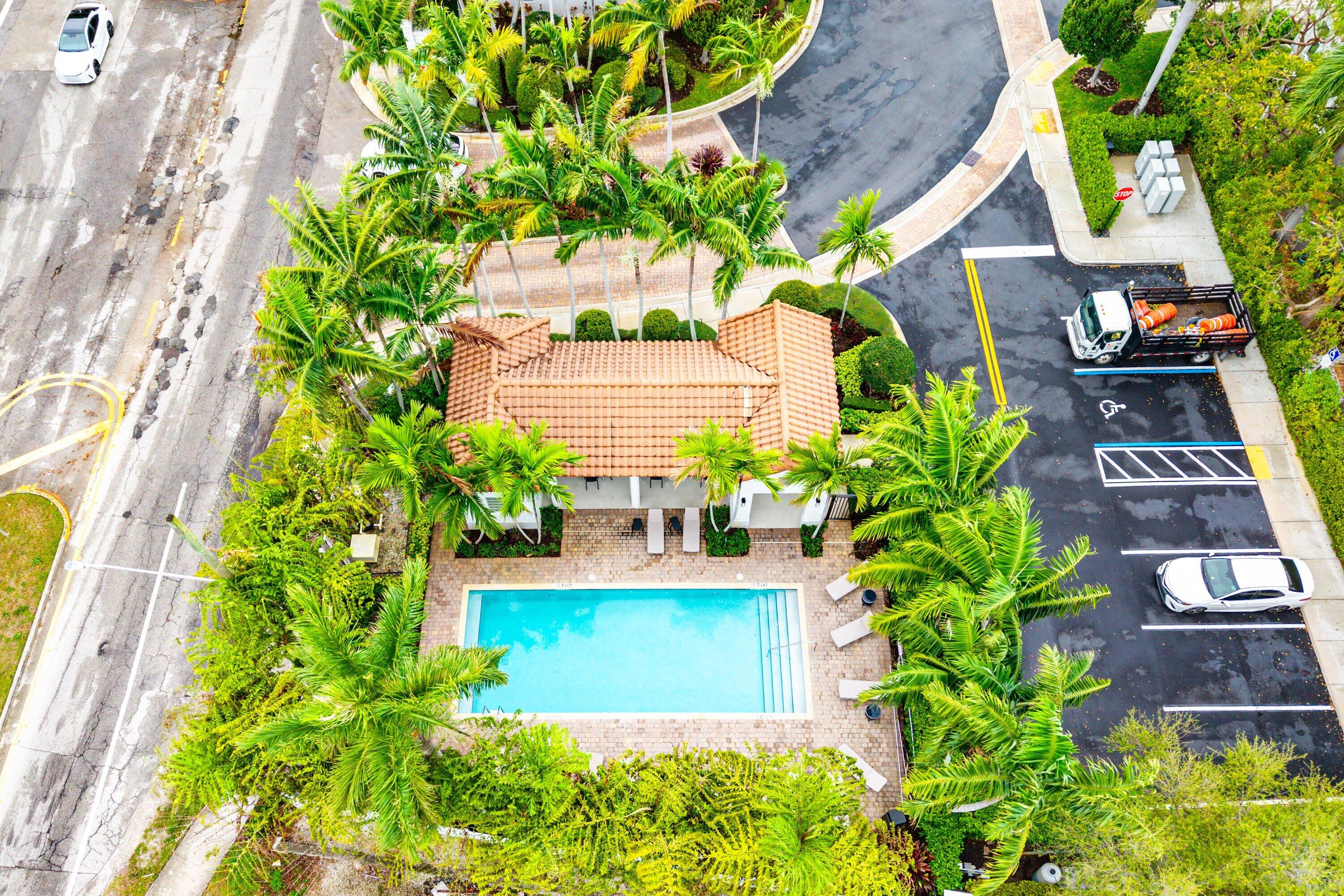 ESTATES AT HERITAGE CLUB - Residential