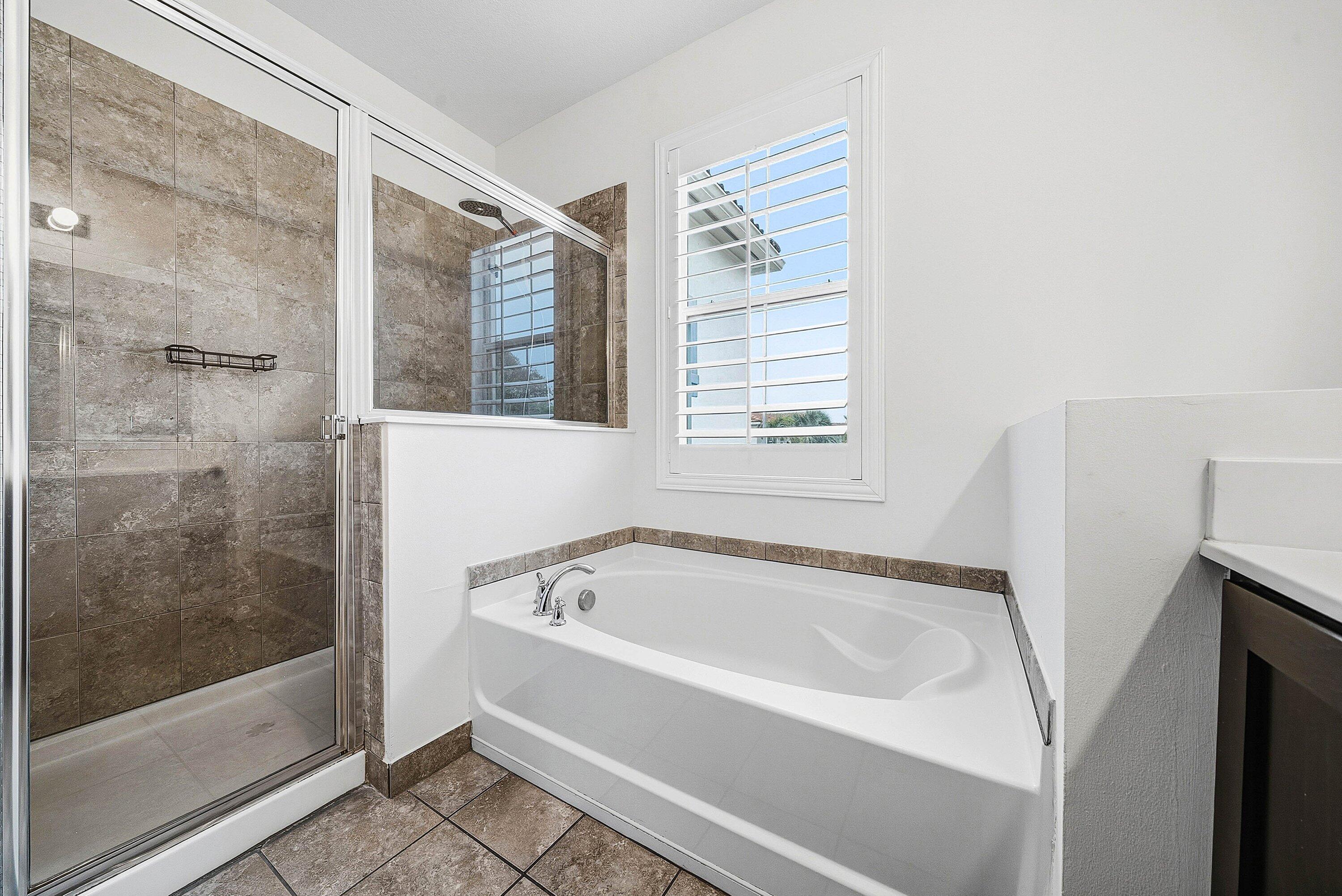 ESTATES AT HERITAGE CLUB - Residential