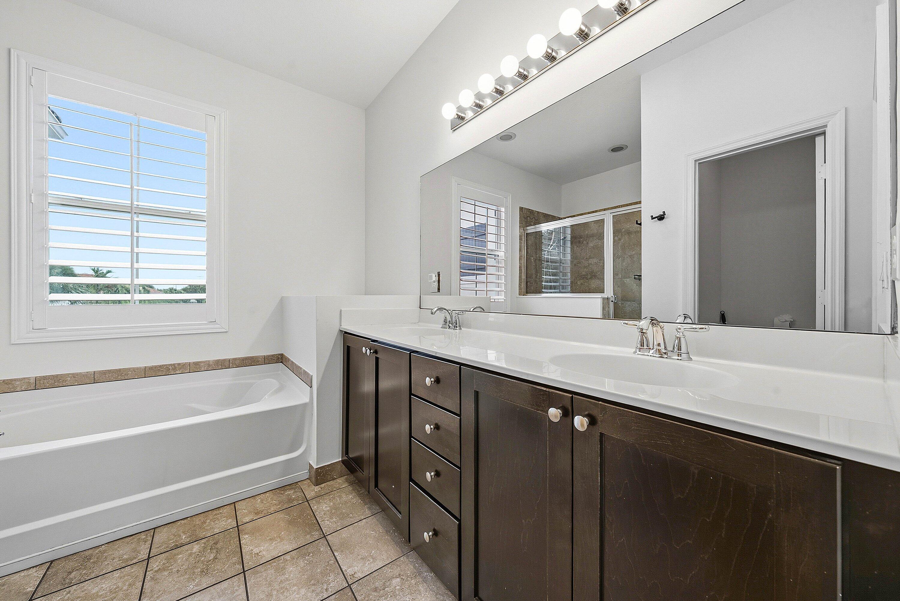 ESTATES AT HERITAGE CLUB - Residential