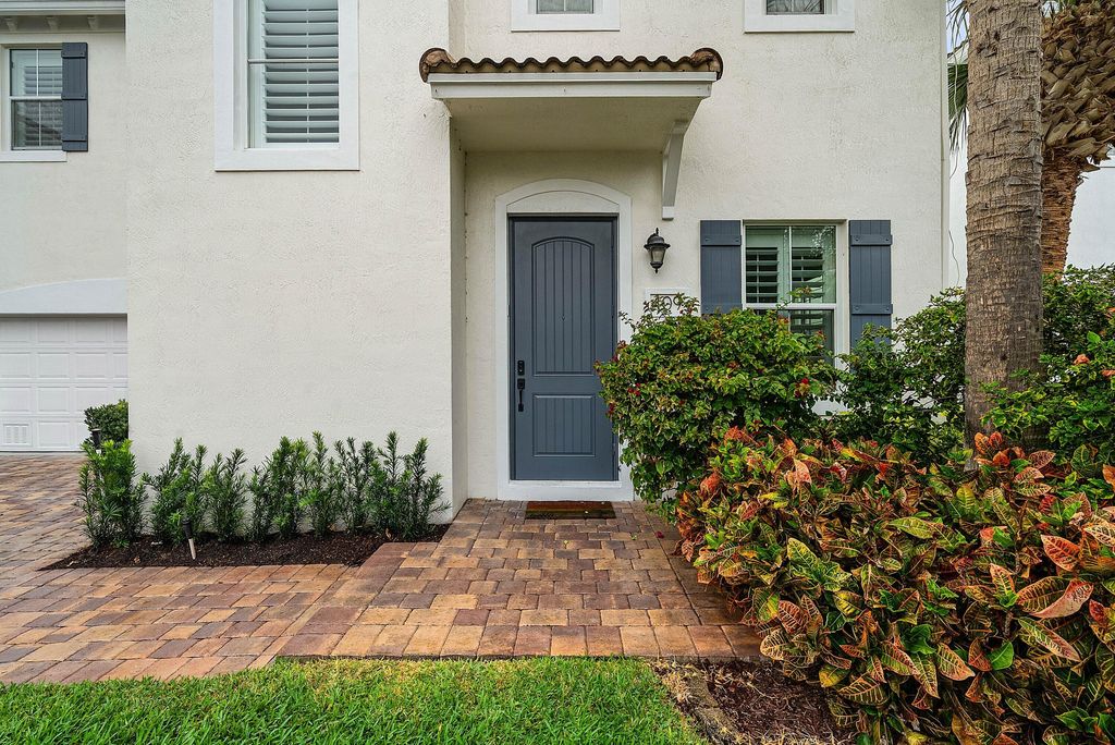 Photo of 409 Francesca Ridge Road, Boynton Beach, FL 33435 (MLS # B26004240)