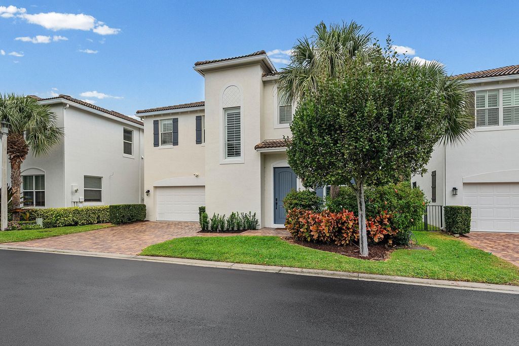 Photo of 409 Francesca Ridge Road, Boynton Beach, FL 33435 (MLS # B26004240)