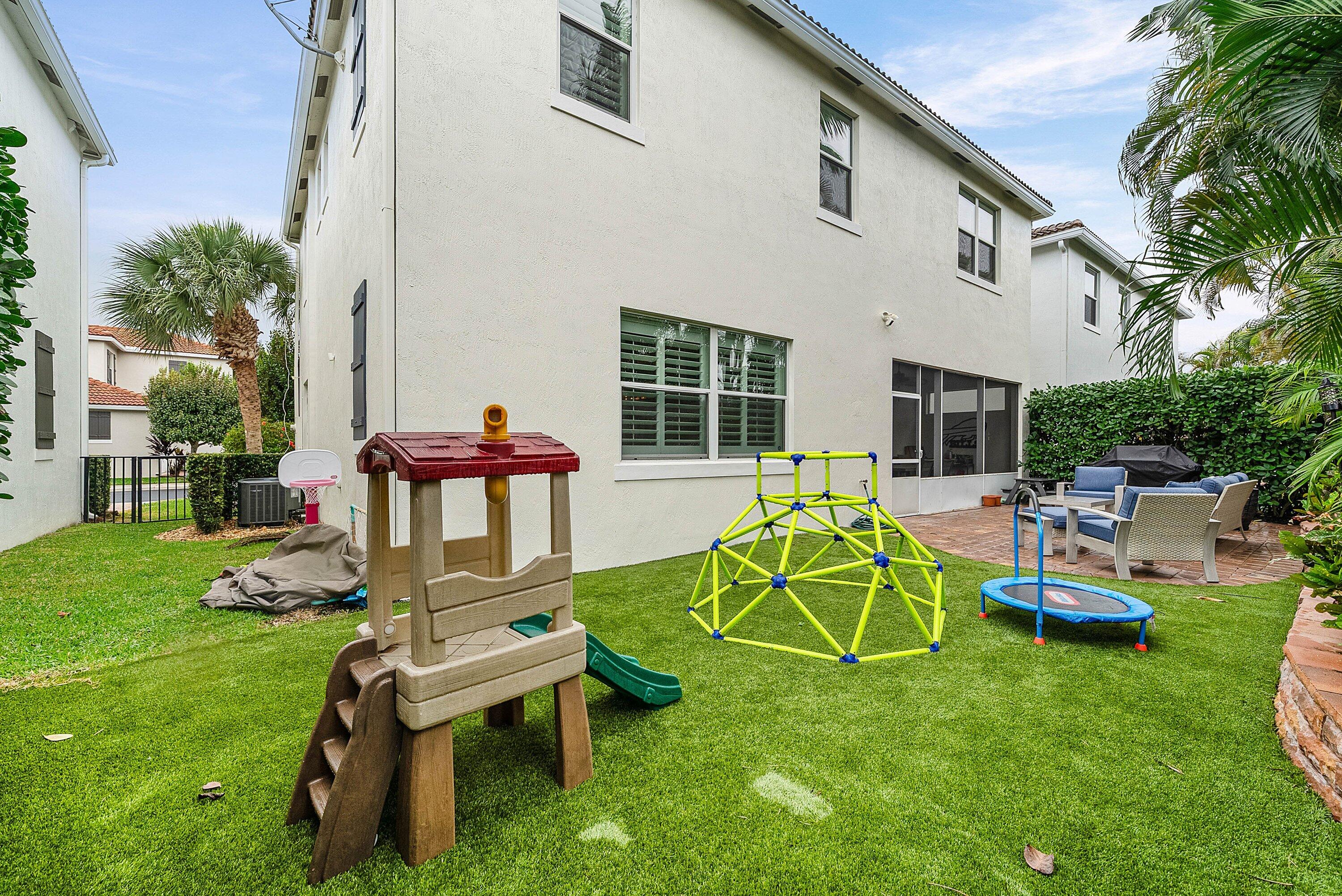 ESTATES AT HERITAGE CLUB - Residential