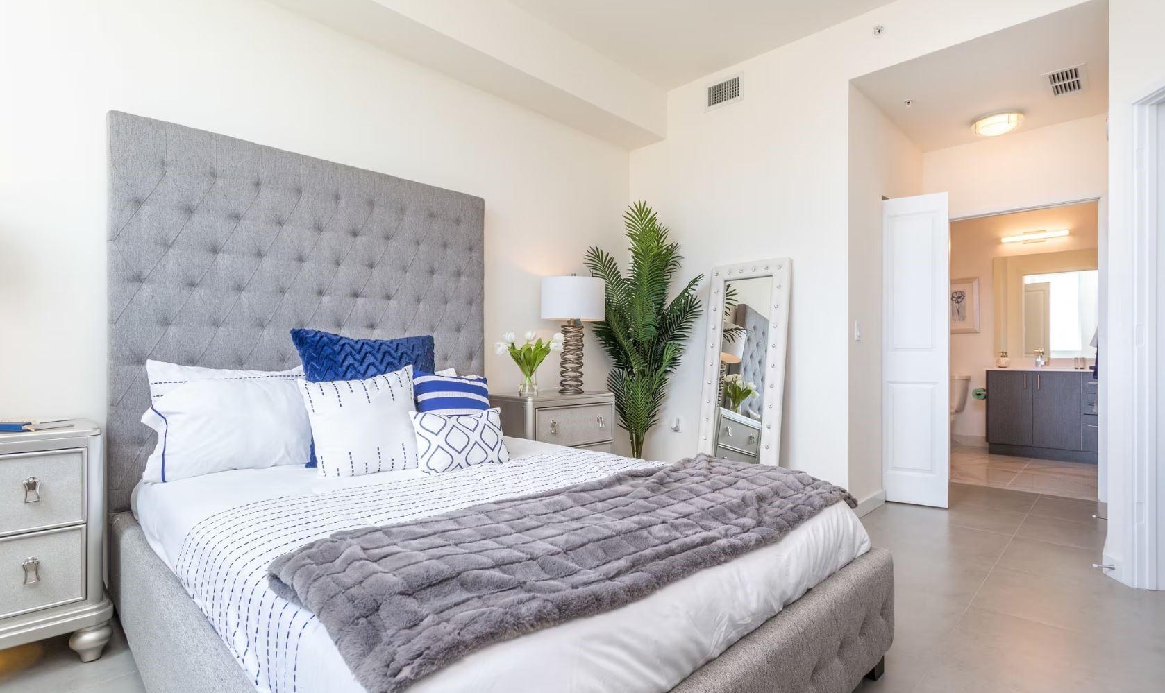 BRICKELL WEST - Residential Lease