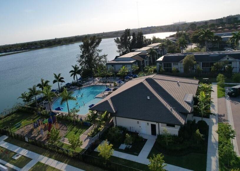 LOCATION! LOCATION ! CLOSE TO BEACHES, AVENTURA MALL, SHOPPING ENTERTAINING AND SO MUCH MORE. THIS 3 BEDROOM AND 2.5 GORGEOUS TOWN HOUSE OFFERS GREAT MIAMI LIVING.PATIO, W&D AND MUCH MORE! DO NOT MISS OUT.