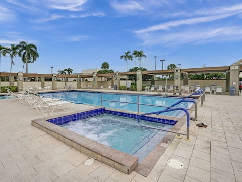 Tiny photo for 2707 Nassau Bend #C2, Coconut Creek, FL 33066 (MLS # B26086951)