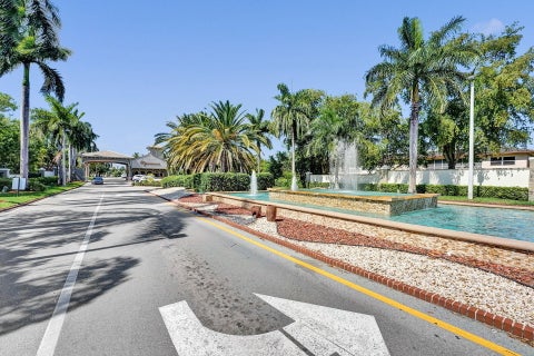 Tiny photo for 2707 Nassau Bend #C2, Coconut Creek, FL 33066 (MLS # B26086951)