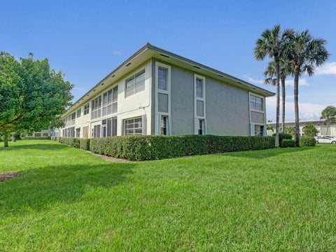 Tiny photo for 2707 Nassau Bend #C2, Coconut Creek, FL 33066 (MLS # B26086951)