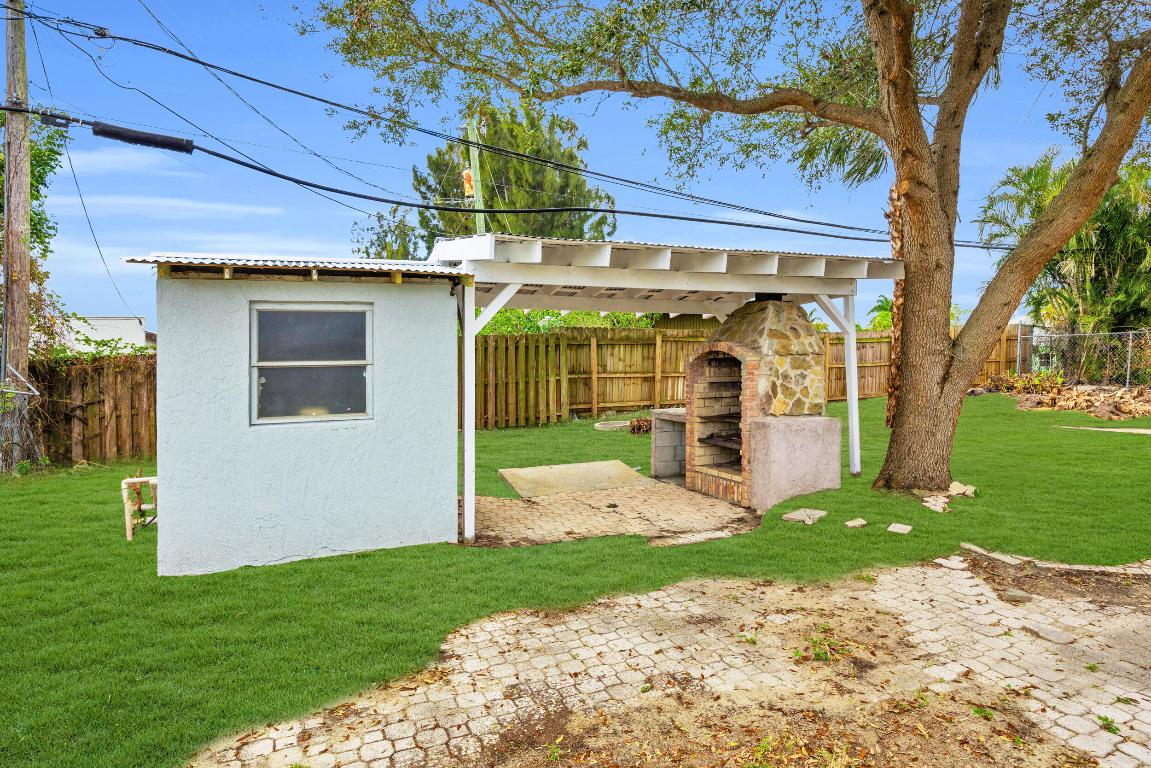 ARCH HEIGHTS - Residential