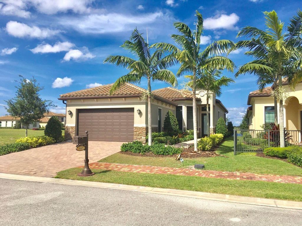 Photo of 697 SE Fascino Circle, Port St Lucie, FL 34984 (MLS # R10895151)