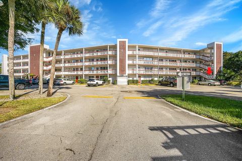 114 Greenbrier C West Palm Beach FL 33417