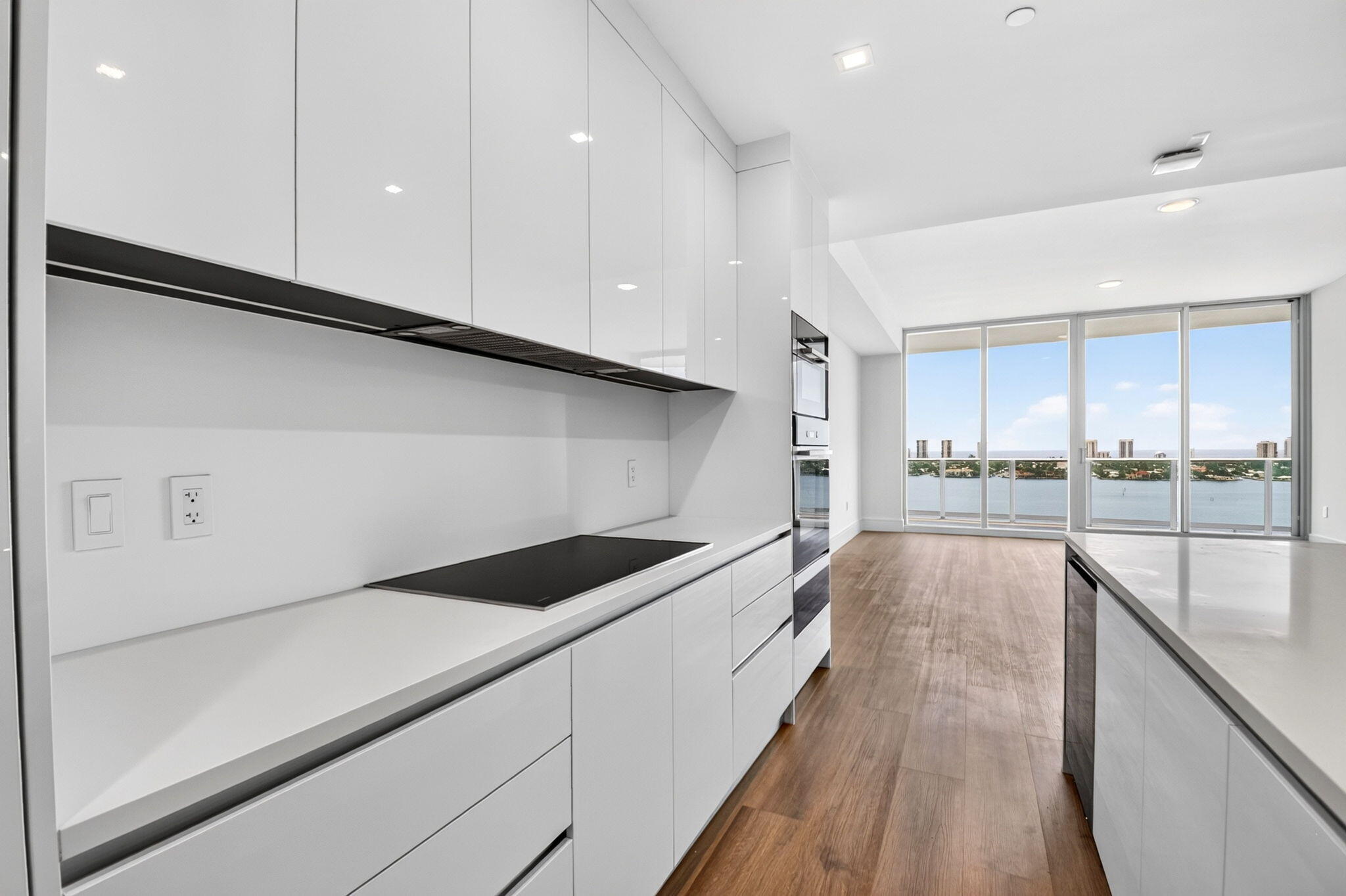 220 Lake Shore Drive 1506