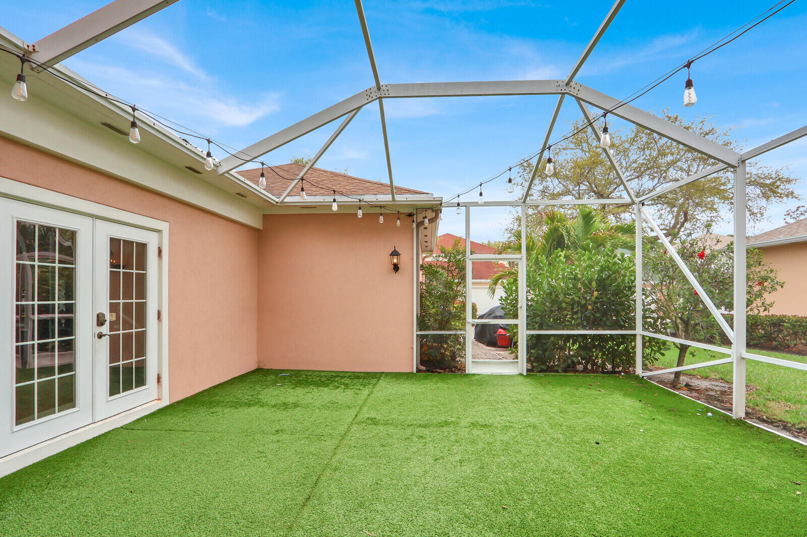 CAMBRIDGE AT ABACOA - Residential