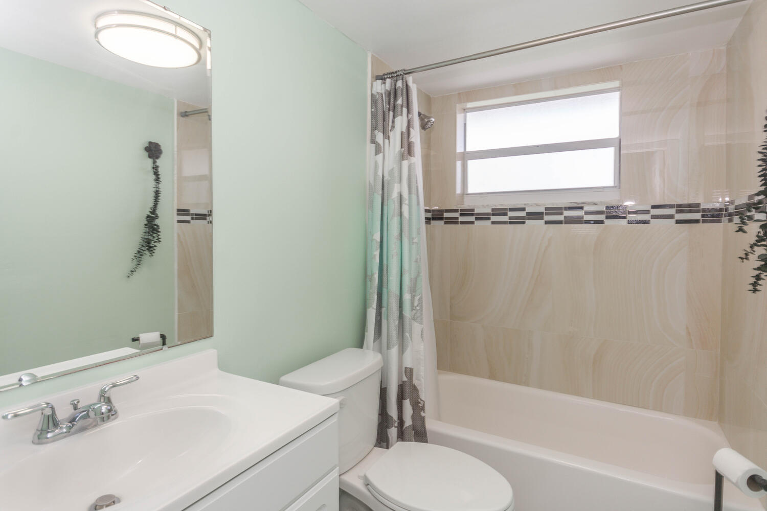 LAKESIDE VILLAGE CONDO 10 - Residential