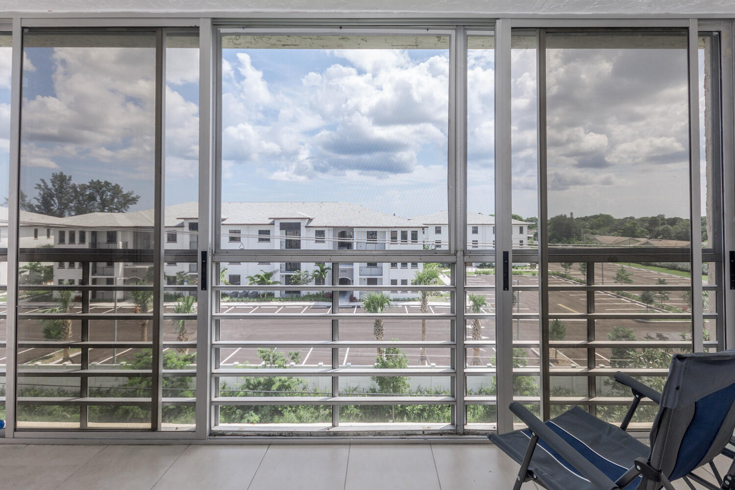 LAKESIDE VILLAGE CONDO 10 - Residential