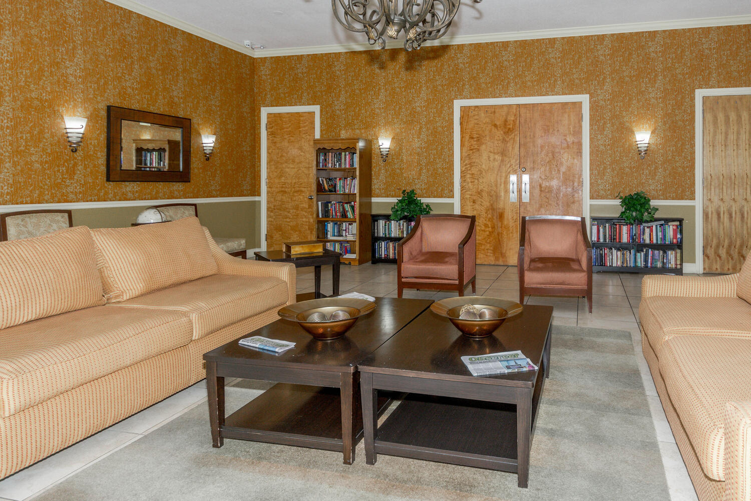 LAKESIDE VILLAGE CONDO 10 - Residential