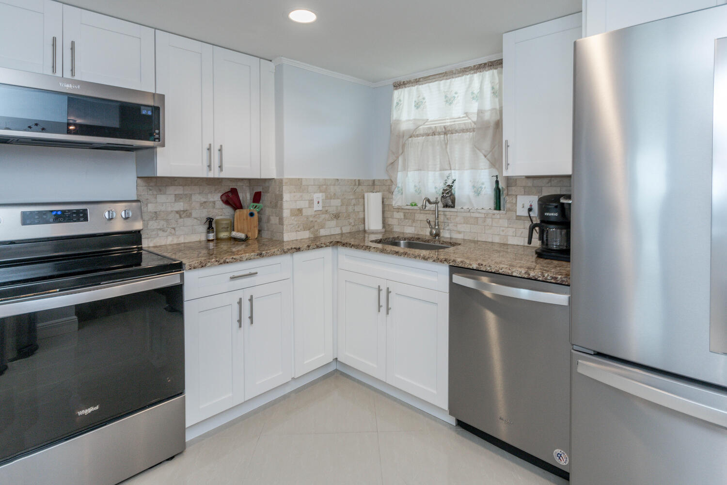 LAKESIDE VILLAGE CONDO 10 - Residential