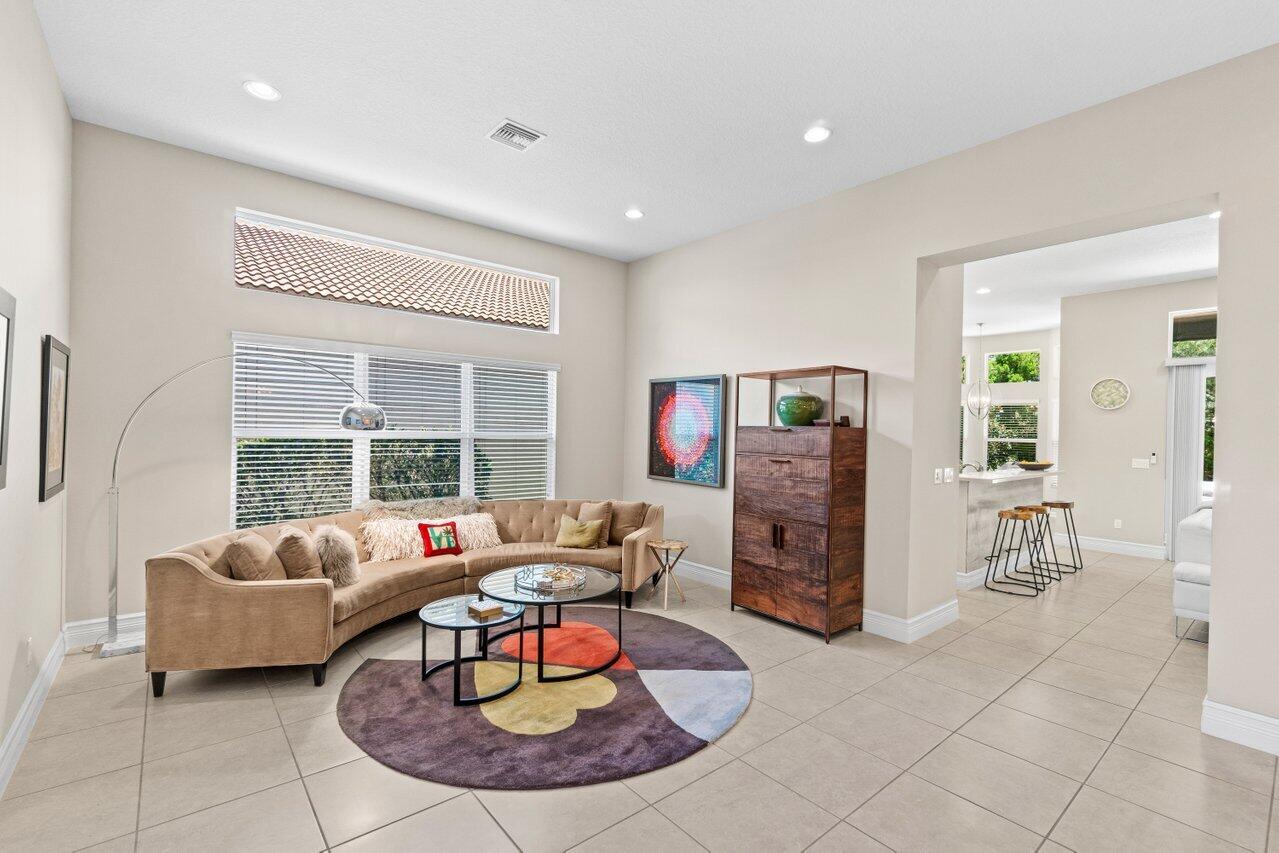 8673 Carmel Mountain Way