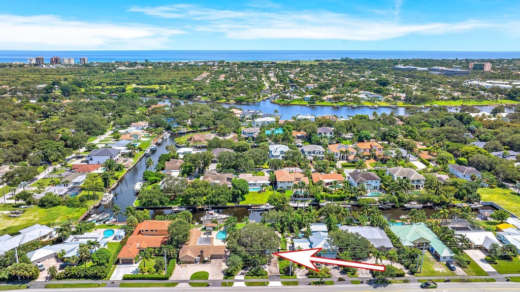 Photo of 12904 Prosperity Farms Road, Palm Beach Gardens, FL 33410 (MLS # R11023184)