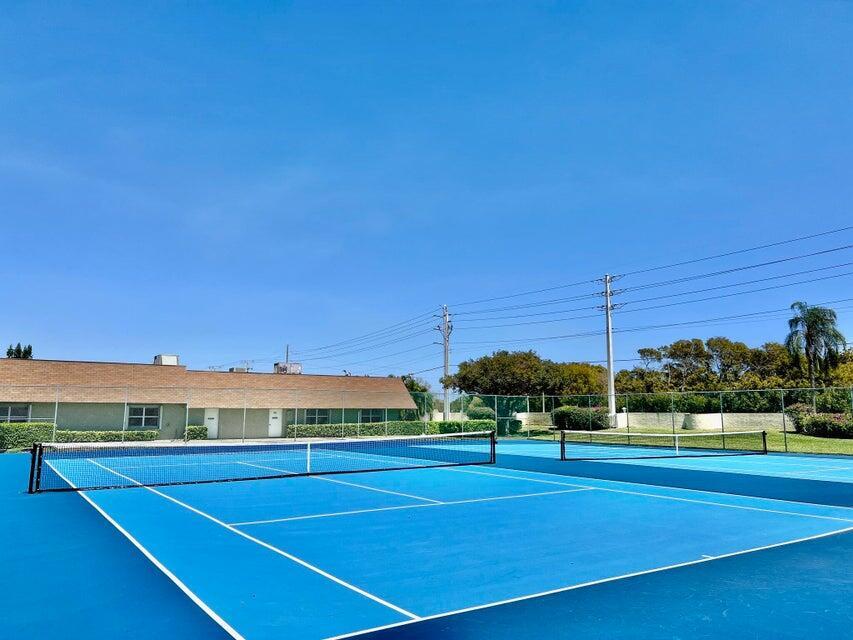 PINES OF DELRAY NORTH CONDO - Residential Lease