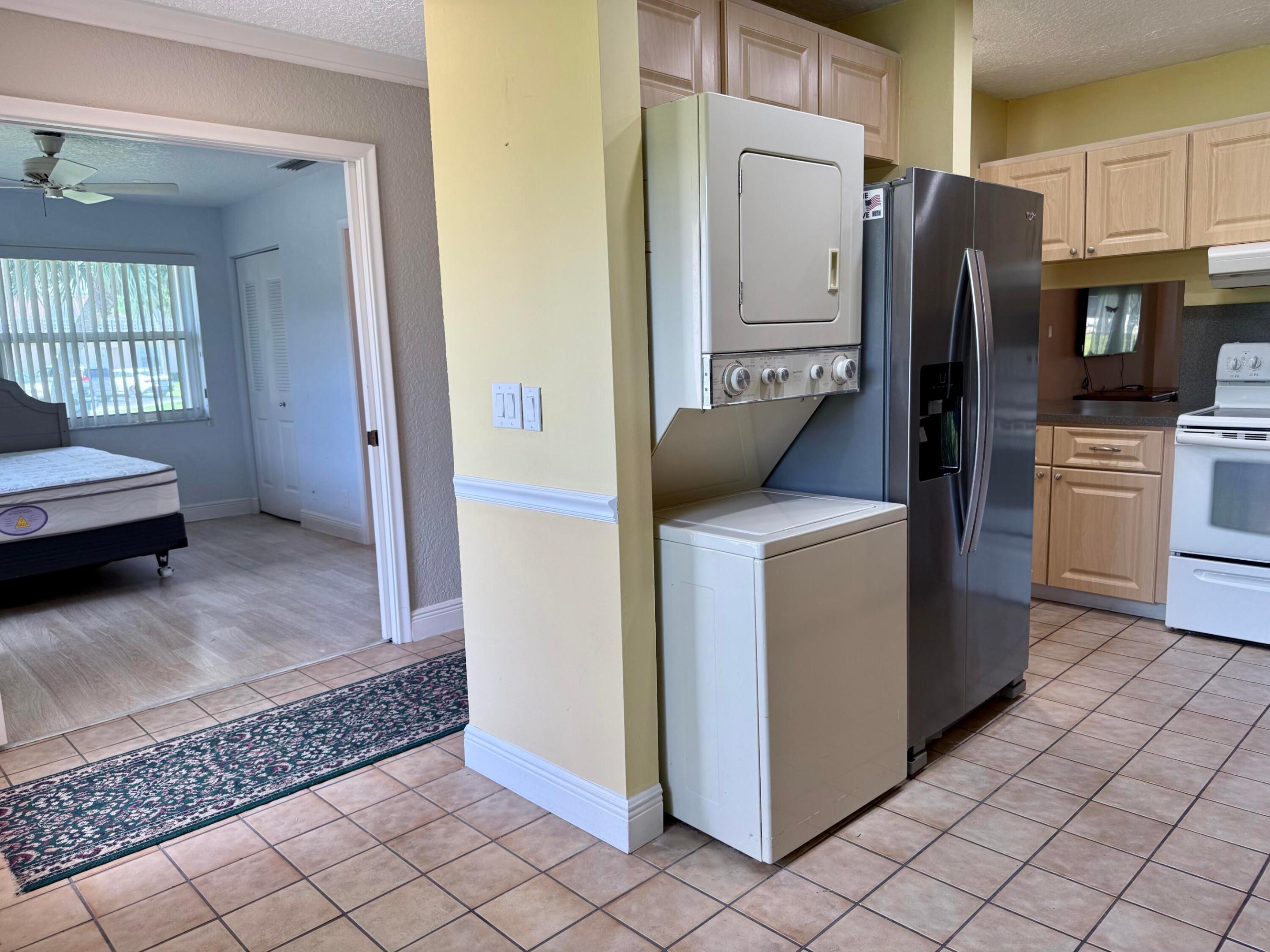 PINES OF DELRAY NORTH CONDO - Residential Lease