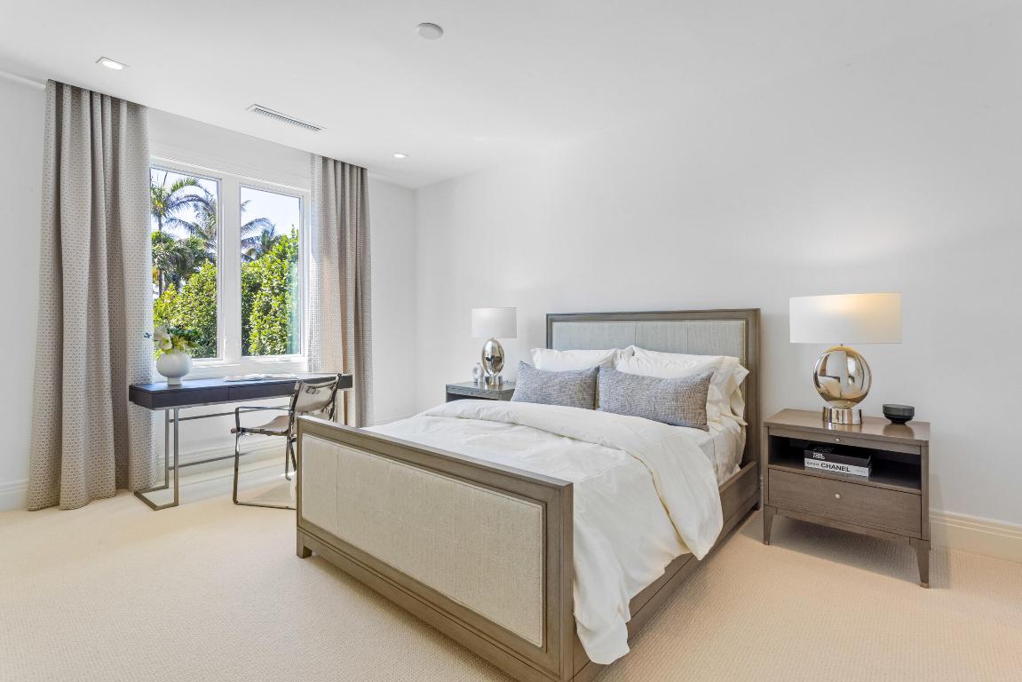 PALM BEACH ESTS PB IN - Residential