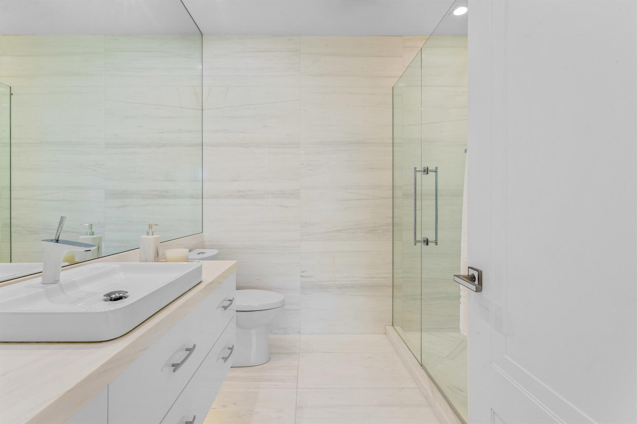 PALM BEACH ESTS PB IN - Residential