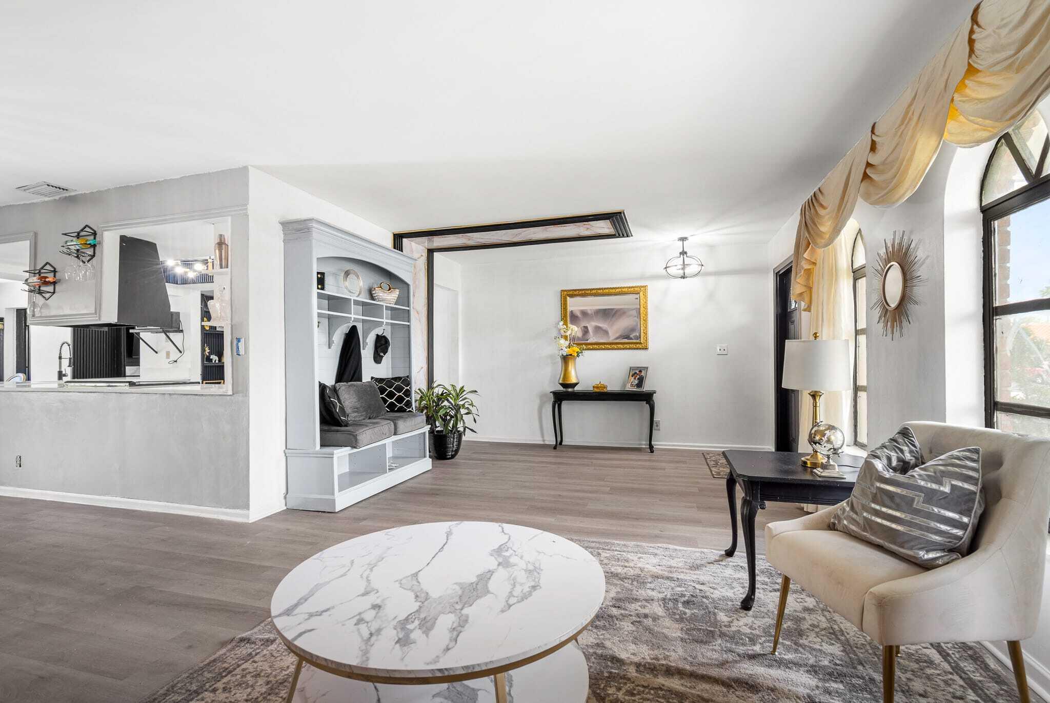 FOREST HILLS SOUTH - Residential