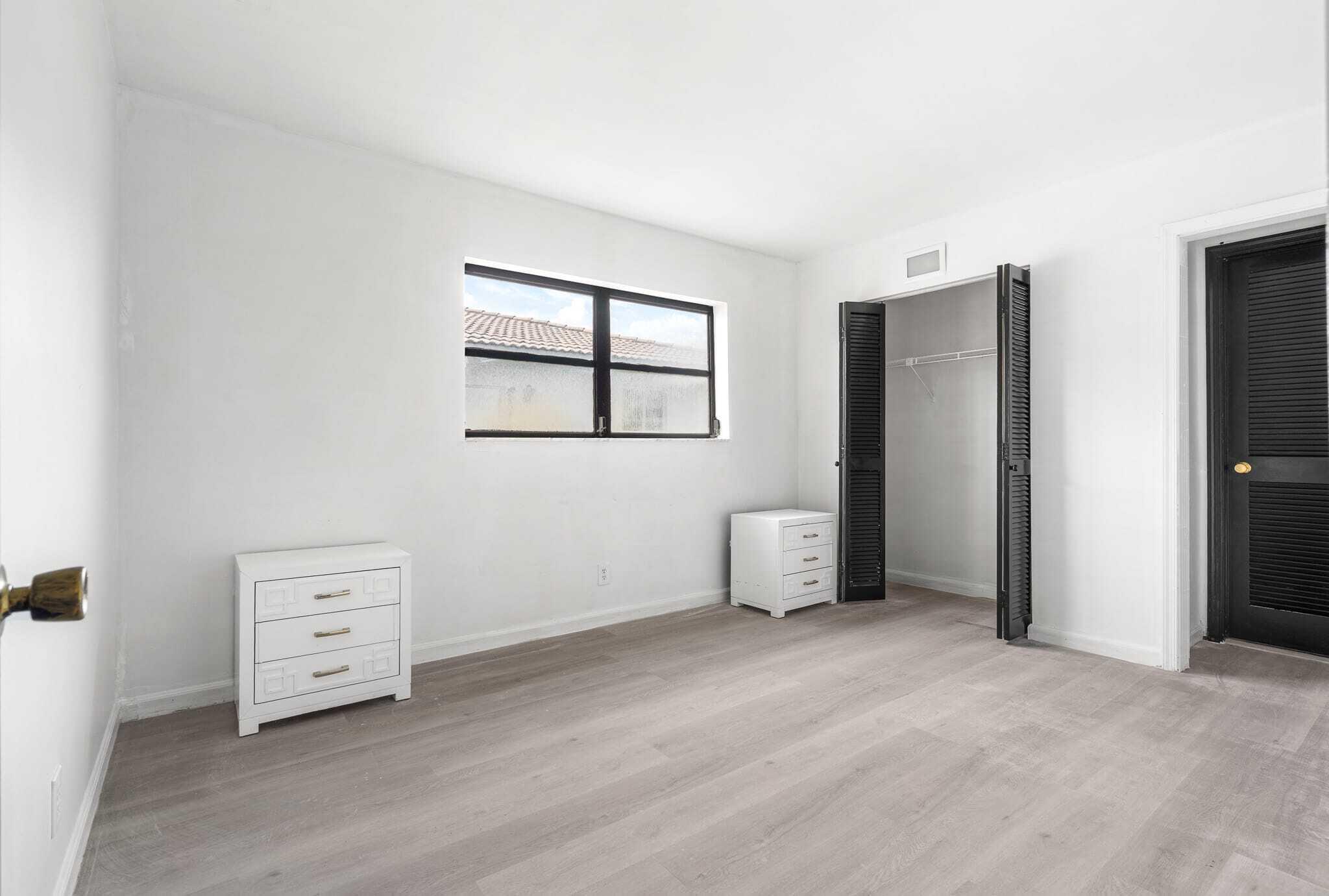 FOREST HILLS SOUTH - Residential