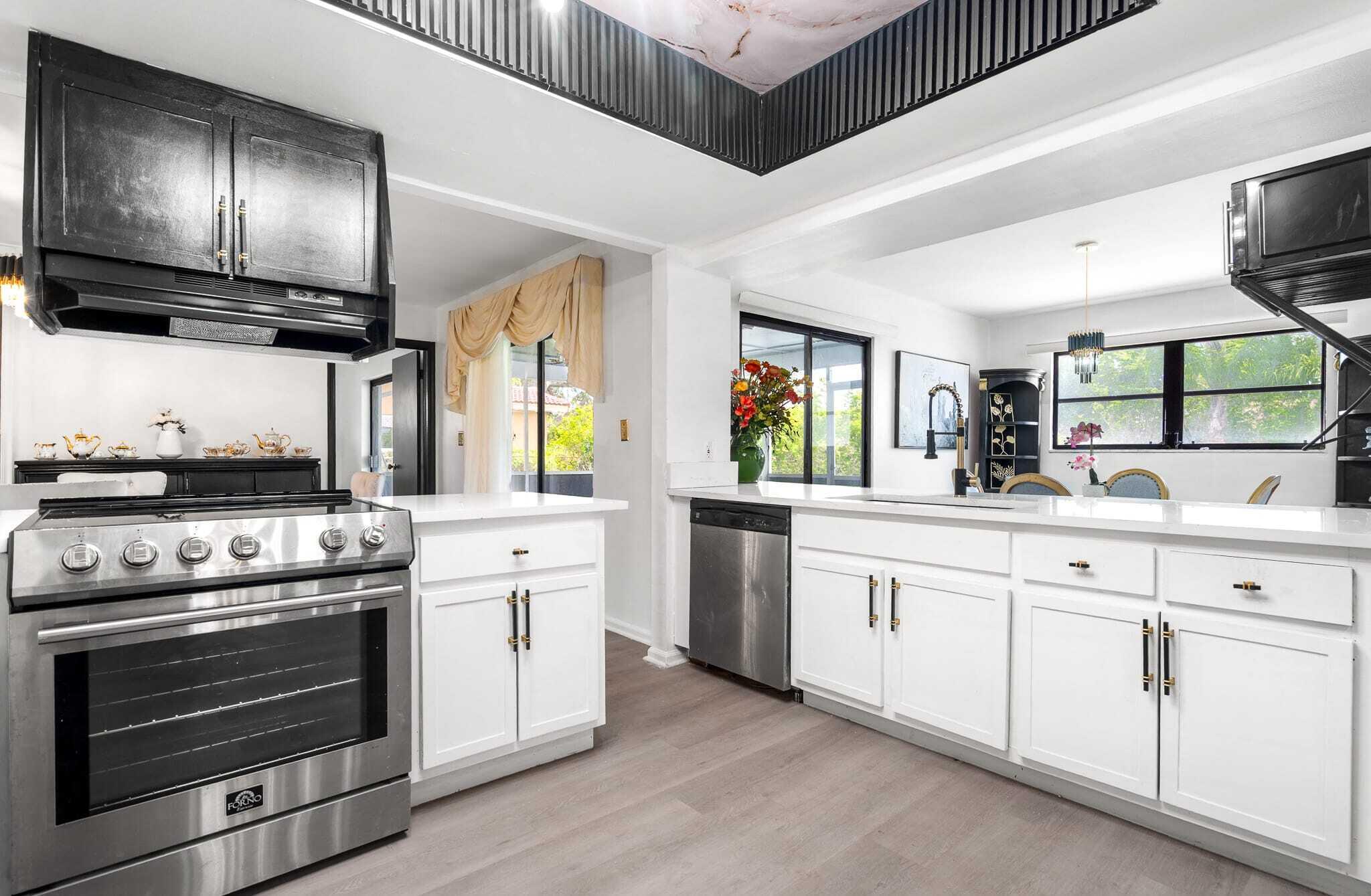 FOREST HILLS SOUTH - Residential