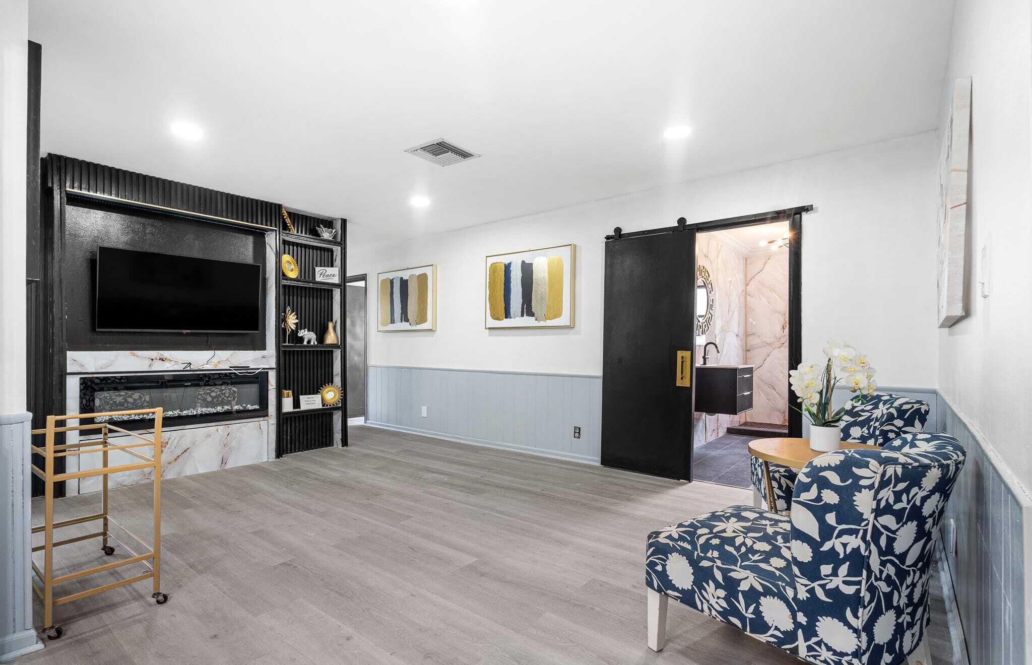 FOREST HILLS SOUTH - Residential