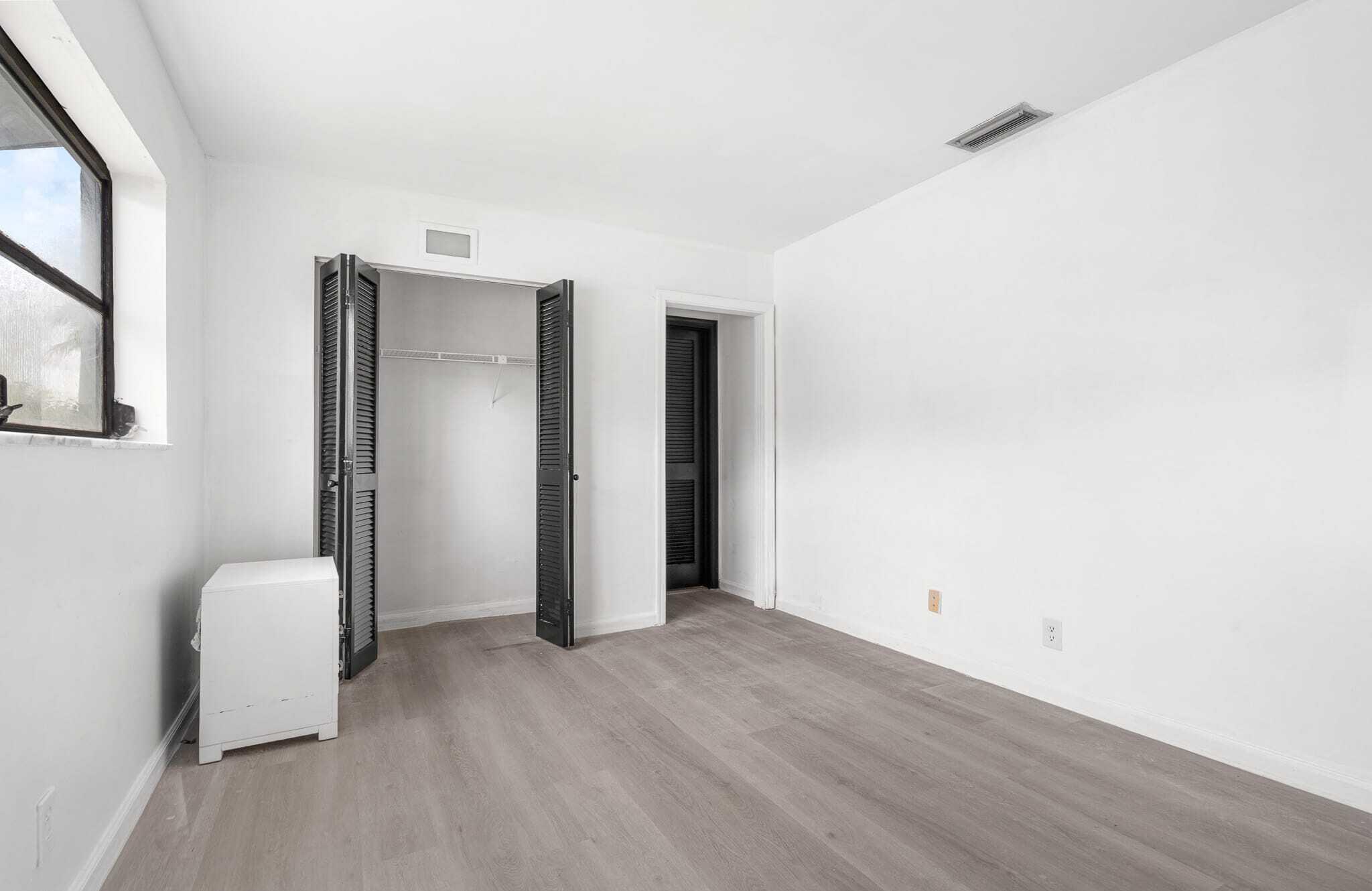 FOREST HILLS SOUTH - Residential
