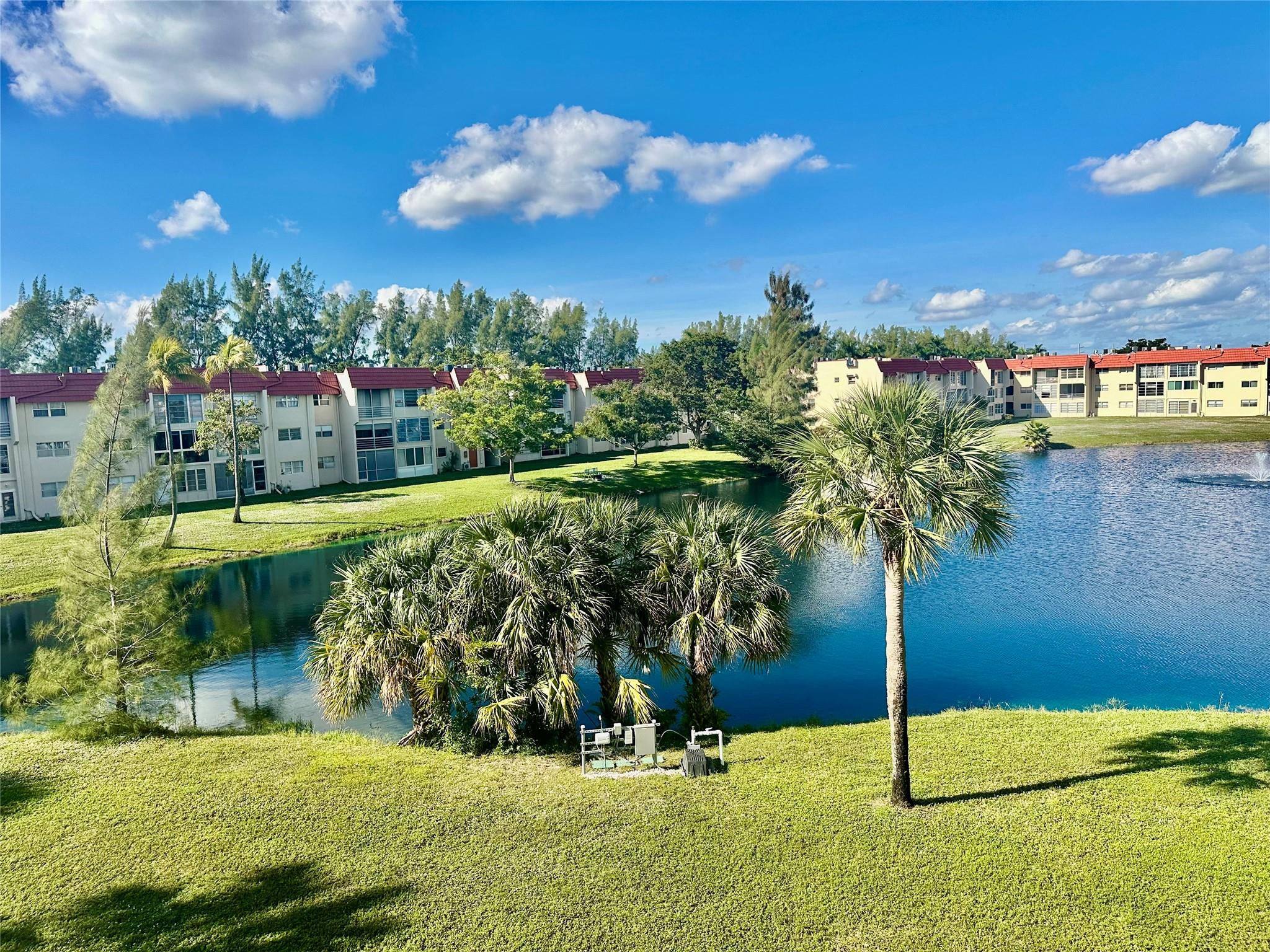 SUNRISE LAKES PHASE 1 - Residential